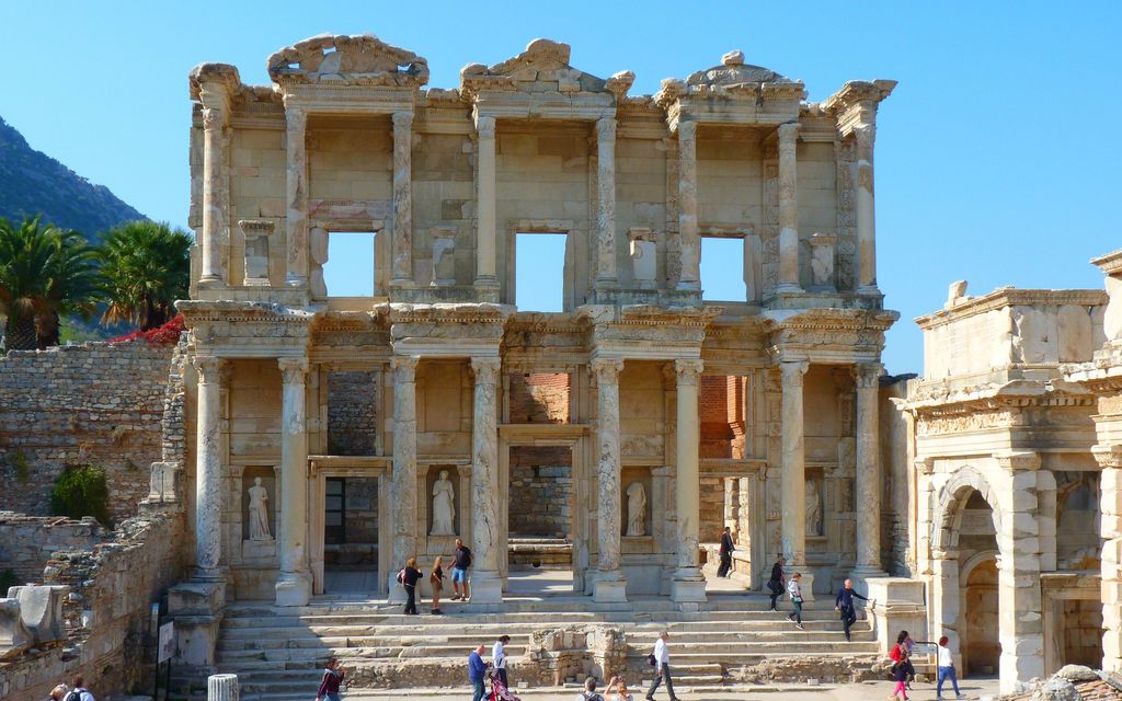 celsus library 61082 1920