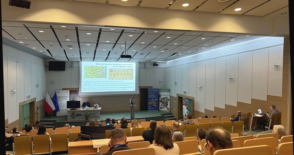 63 Naukowa Konferencja Pszczelarska