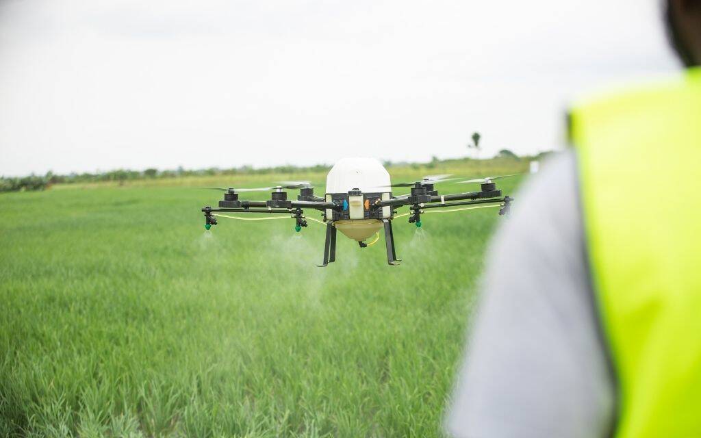 dron do nawadniania upraw